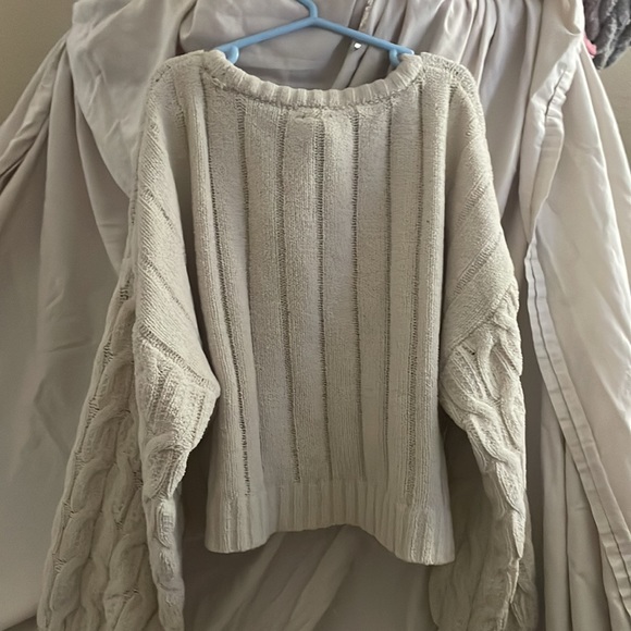 White crop top - Picture 3 of 4